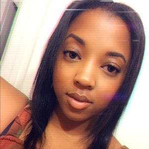 Meet your Posher, Arielle